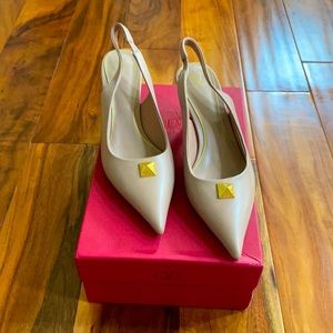 Valentino Nude Pump